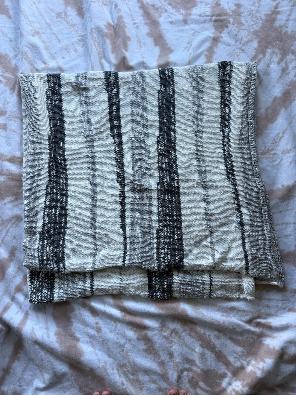 Safavieh Cream and Black Striped Knit Throw 50” X 50”